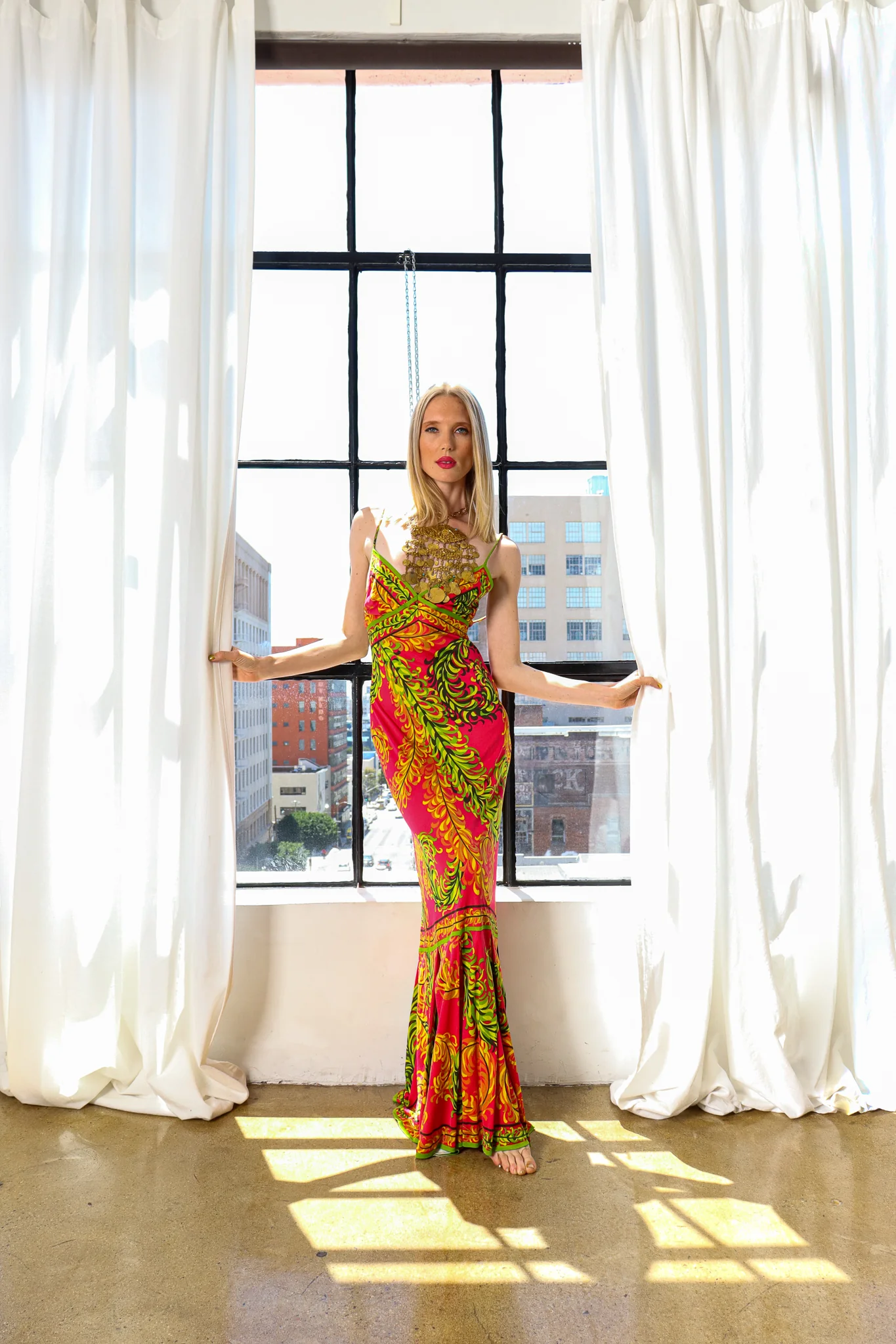 1970s Tropical Halter Tie Dress - Image 3
