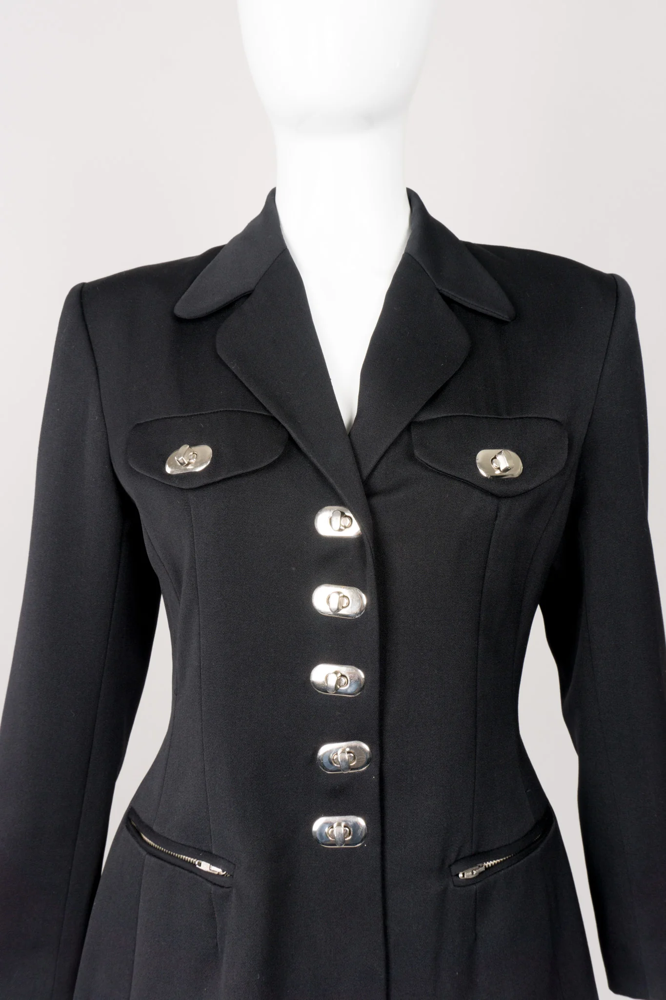 Turnlock Jacket - Image 9