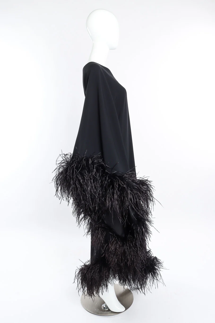Ubud One-Shoulder Feather Gown - Image 3