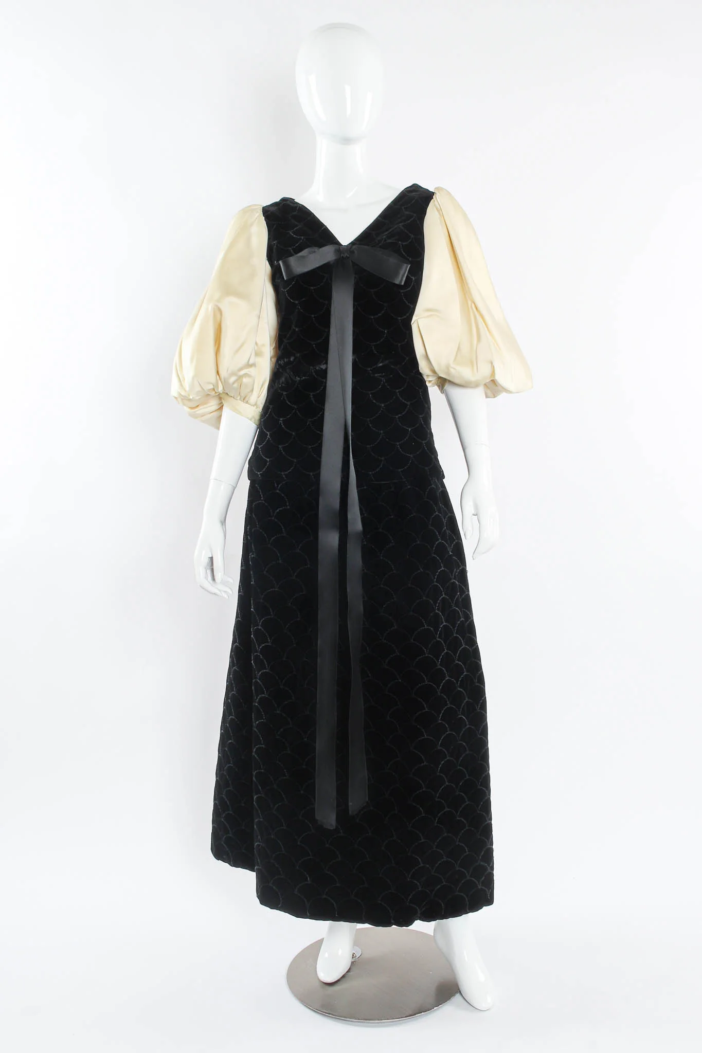 Velvet Scale Pattern Top & Skirt Set - Image 5