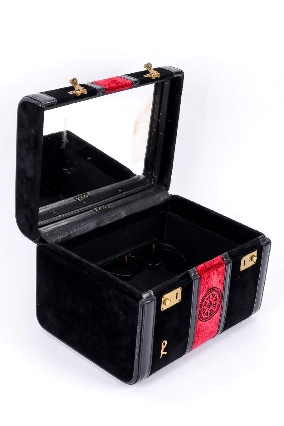 Velvet Vanity Case - Image 10