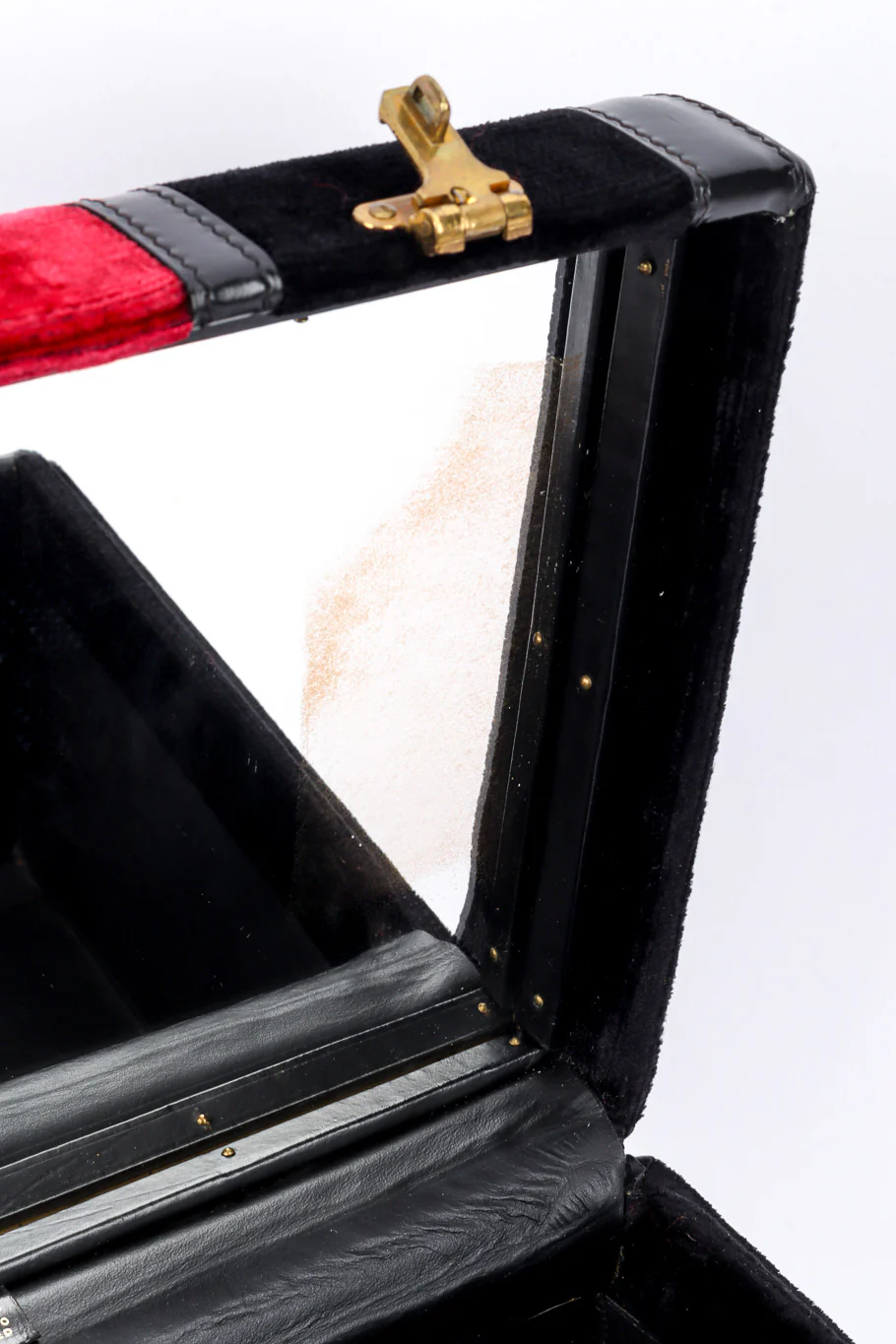 Velvet Vanity Case - Image 11