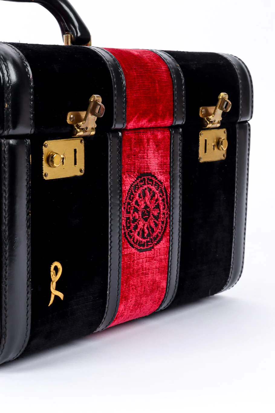 Velvet Vanity Case - Image 8