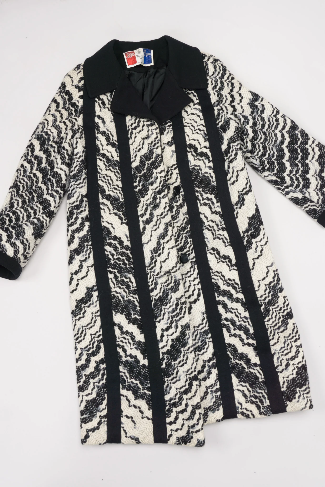 Wavy Chevron Coat - Image 11