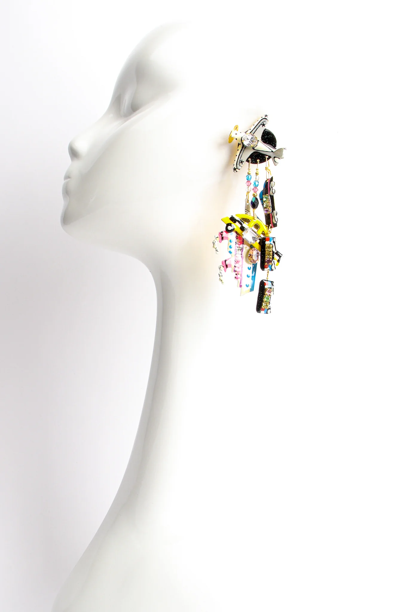Weekend Getaway Earrings - Image 3