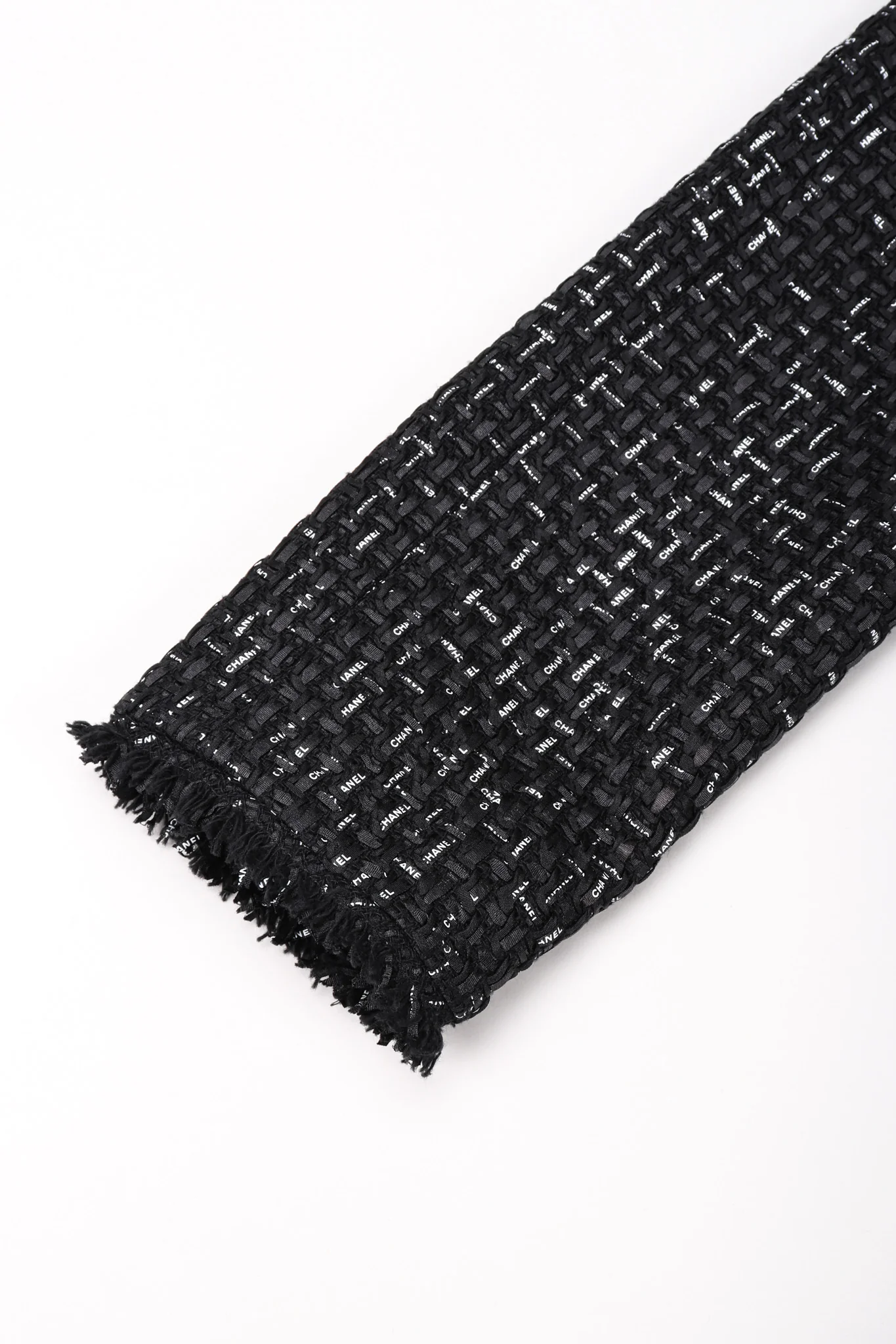 Woven Logo Ribbon Jacket - Image 11