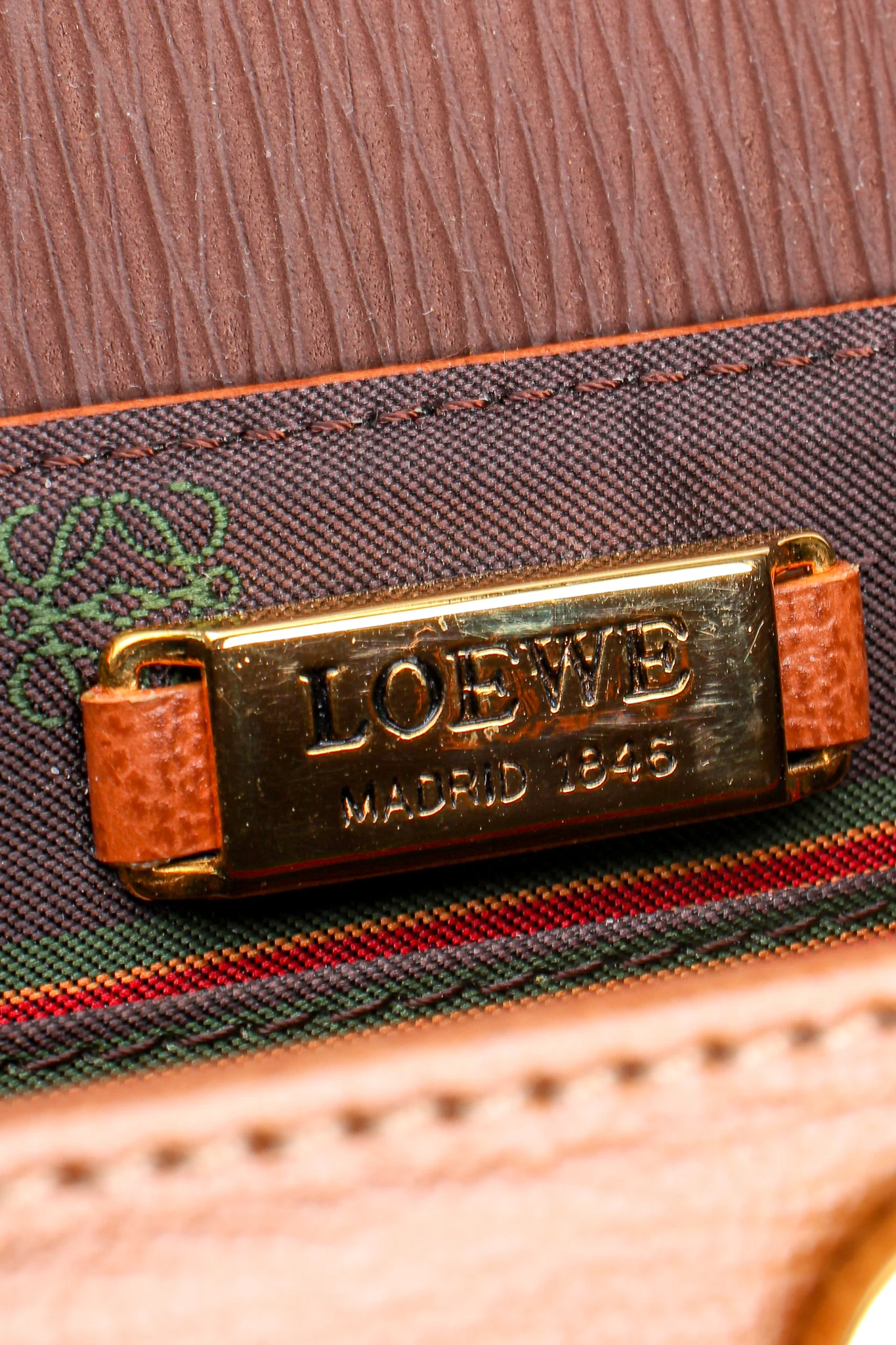 Wrapped Handle Barrel Flap Bag - Image 13