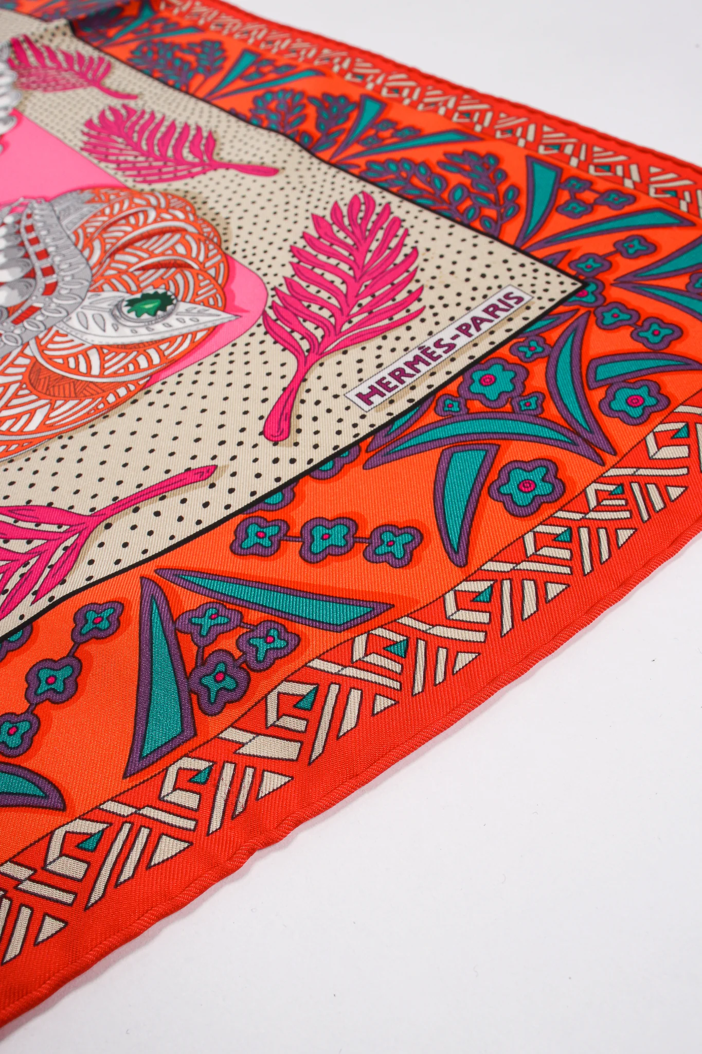 Zenobie Reine De Palmyre Silk Scarf - Image 10