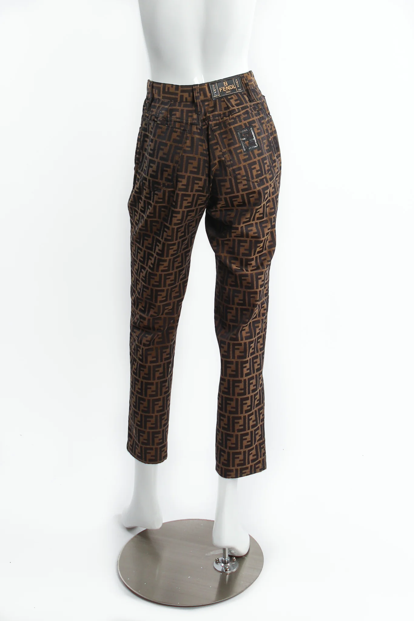 Zucca Monogram Crop Jean W26 - Image 5