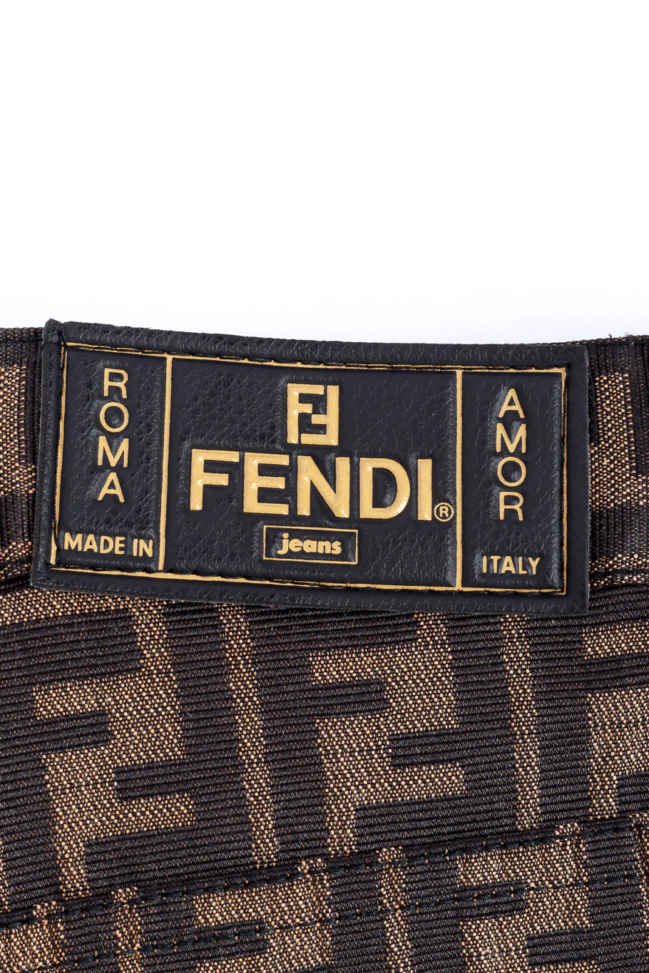 Zucca Monogram Jean - Image 6